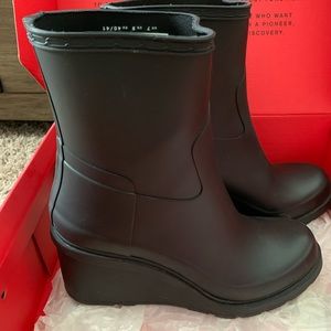 Hunter refined mid wedge womens rain boot size 9